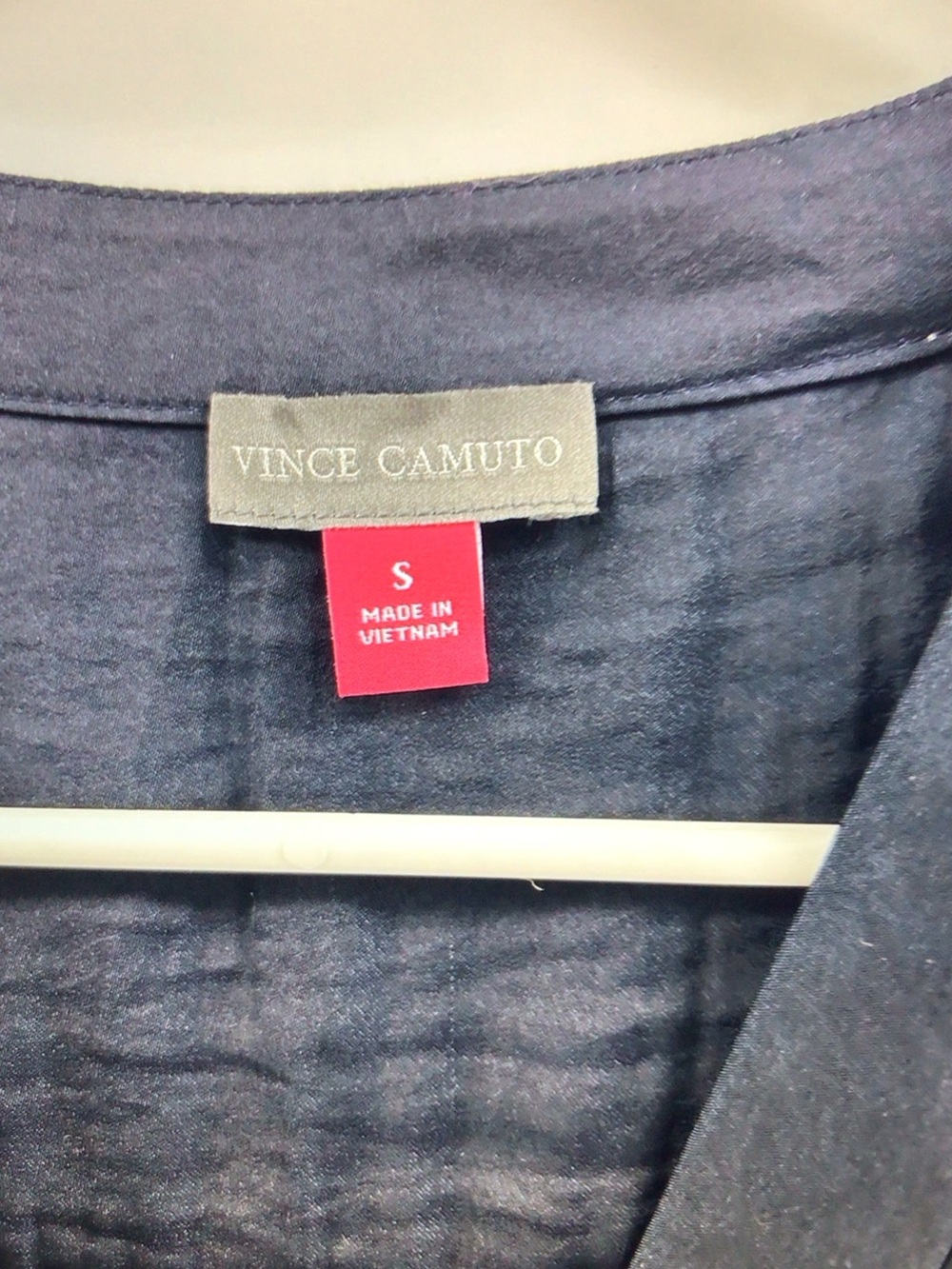 Vince Camuto Navy Sleeveless V-Neck Camisole - Picture 2 of 6